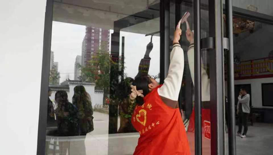 志愿服务暖人心,养老院里筑真情