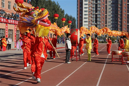 保定理工学院艺术学院- 少年负壮气，奋烈自有时！