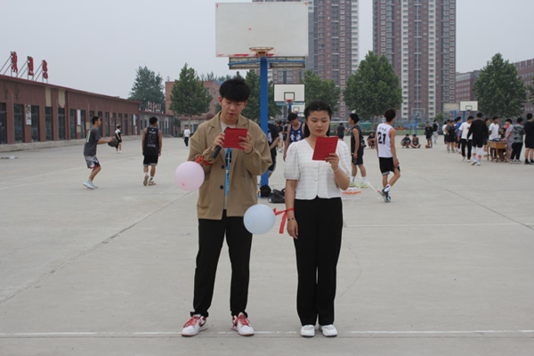 保定理工学院‖管理学院‖我院举办“运动青春，快乐无限”趣味运动会