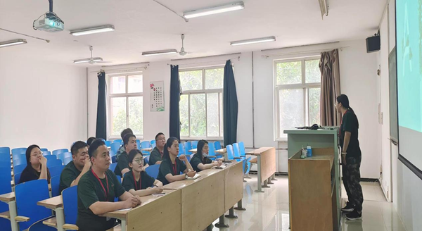 保定理工学院‖管理学院‖我院召开第15 周学院工作例会