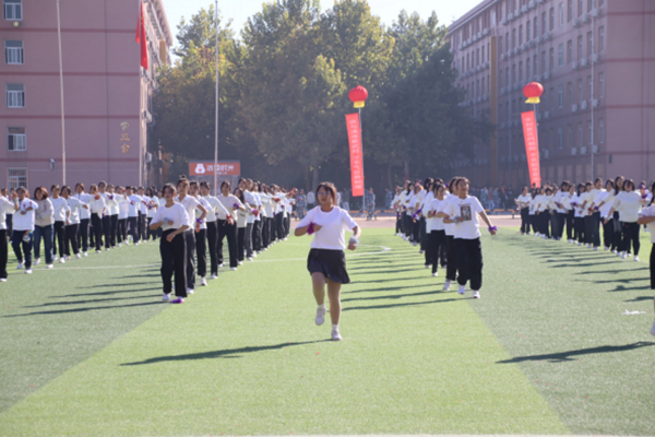 保定理工学院||管理学院||青春当“燃”不让！直击运动会现场