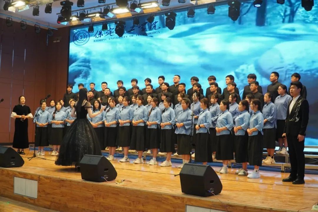 青春校园|“赤子奏响凌云志,后浪奔涌绘新篇”大型合唱会圆满结束!