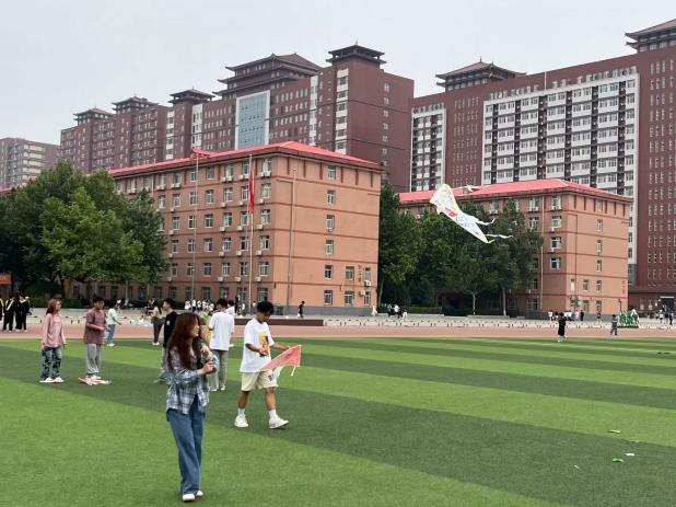 “三献”进校园|“参与三献树新风,汇聚温情满人间”手绘风筝放飞活动圆满结束