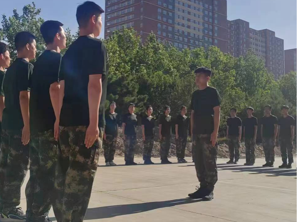 勇毅坚韧钢如铁,磨砺青春热血燃——新入职辅导员培训第三天