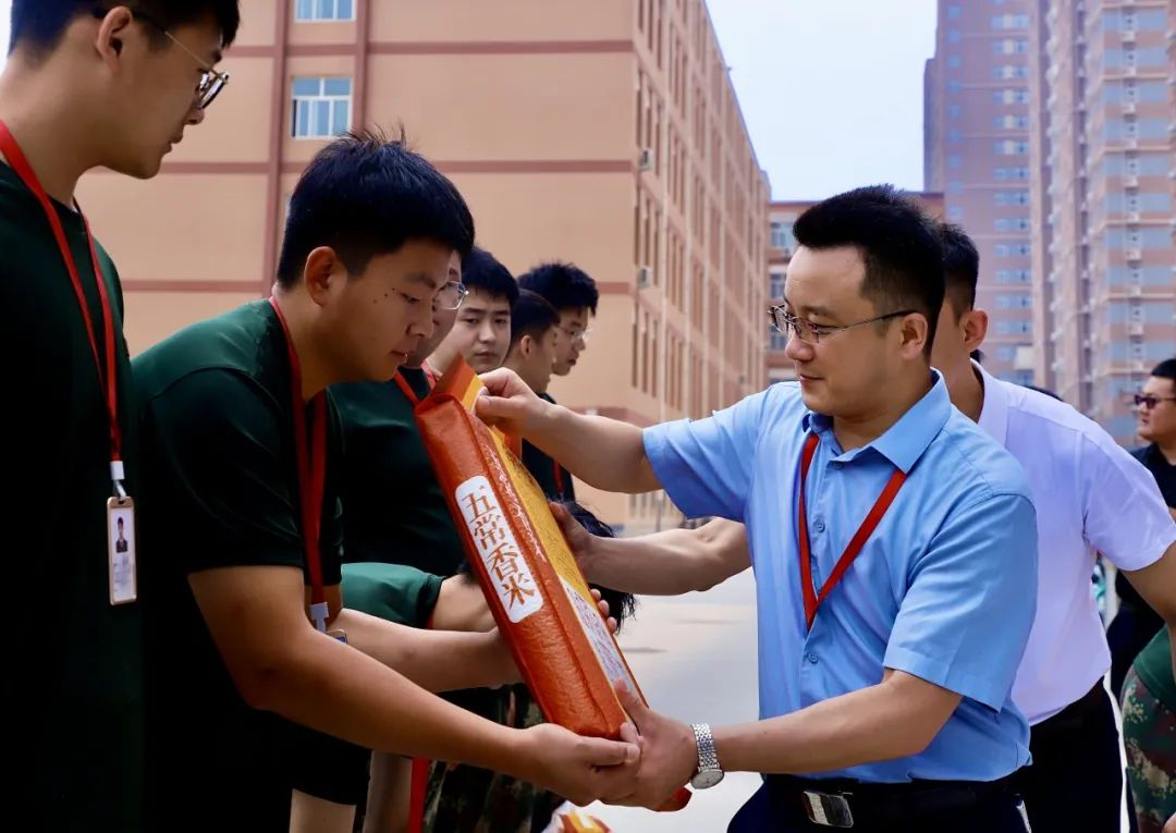 家校共协同,携手促成长/保定理工学院暑期大家访系列(一)