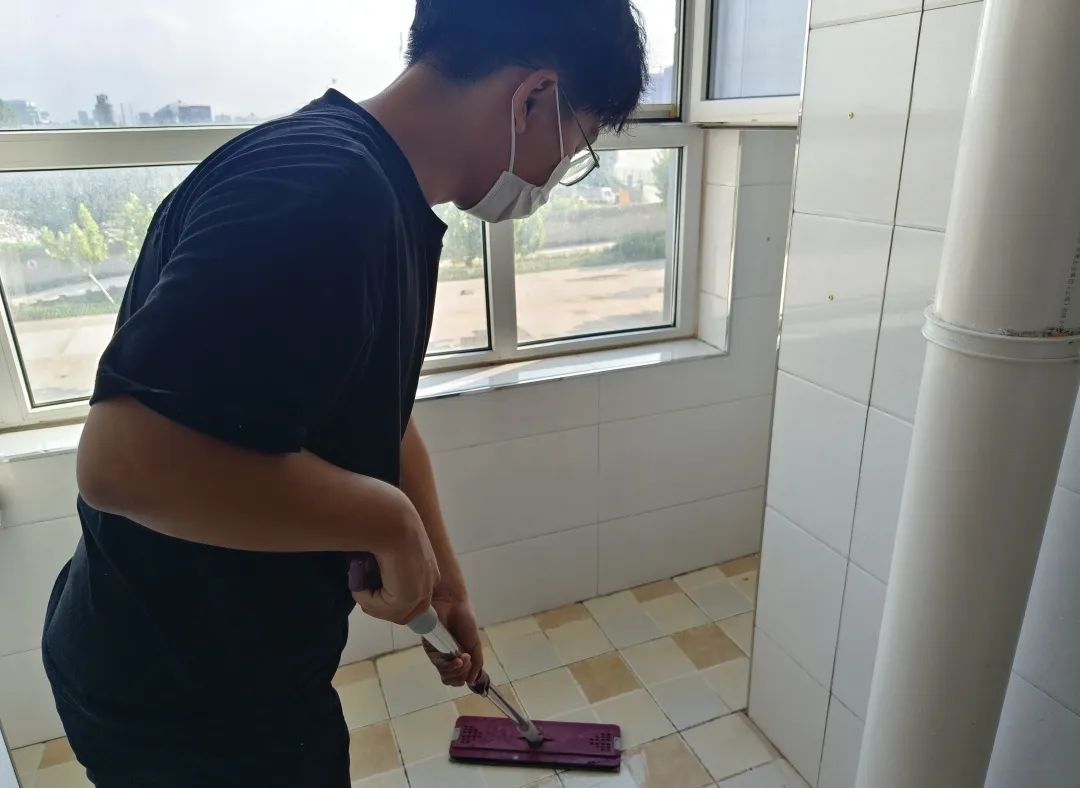 保定理工学院||以爱迎新,服务引领美好大学路