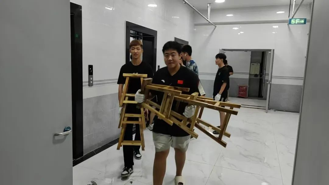 保定理工学院||以爱迎新,服务引领美好大学路