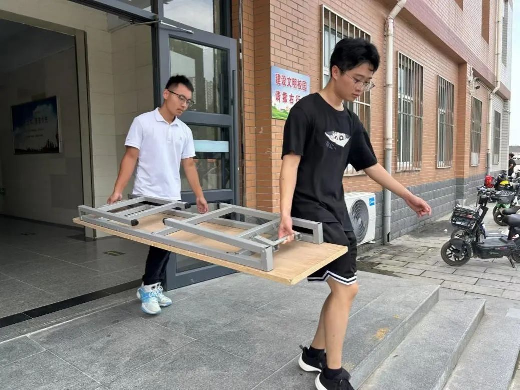 我为同学做实事 | 教育学院“以‘心’迎‘新’,‘育’你相遇”