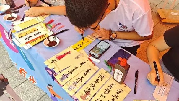 我为同学做实事 | 教育学院“以‘心’迎‘新’,‘育’你相遇”