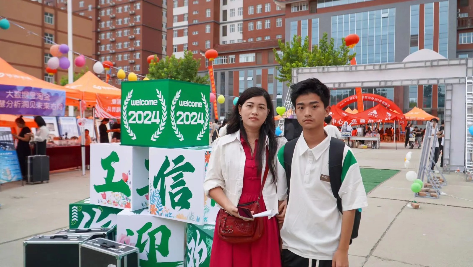 “新人”报到!来看保理新朋友们的100+张笑脸