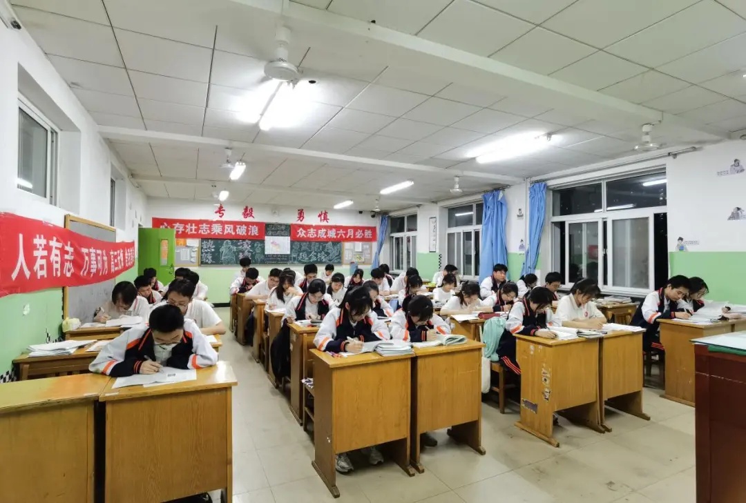 保定理工学院经济学院“寒假母校行”社会实践活动（八）