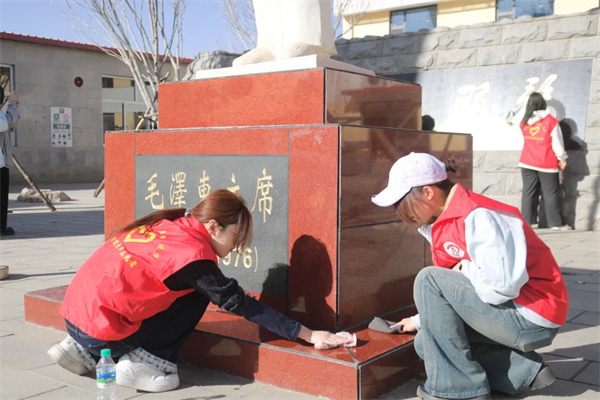 保定理工学院康复医学院与东小庄村大学生志愿服务社会实践基地启动仪式圆满举行