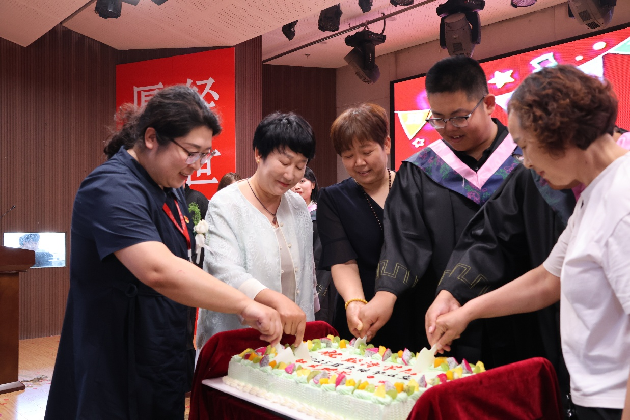 【毕业序章,新程启航】保定理工学院经济学院2025届毕业典礼暨学位授予仪式圆满落幕