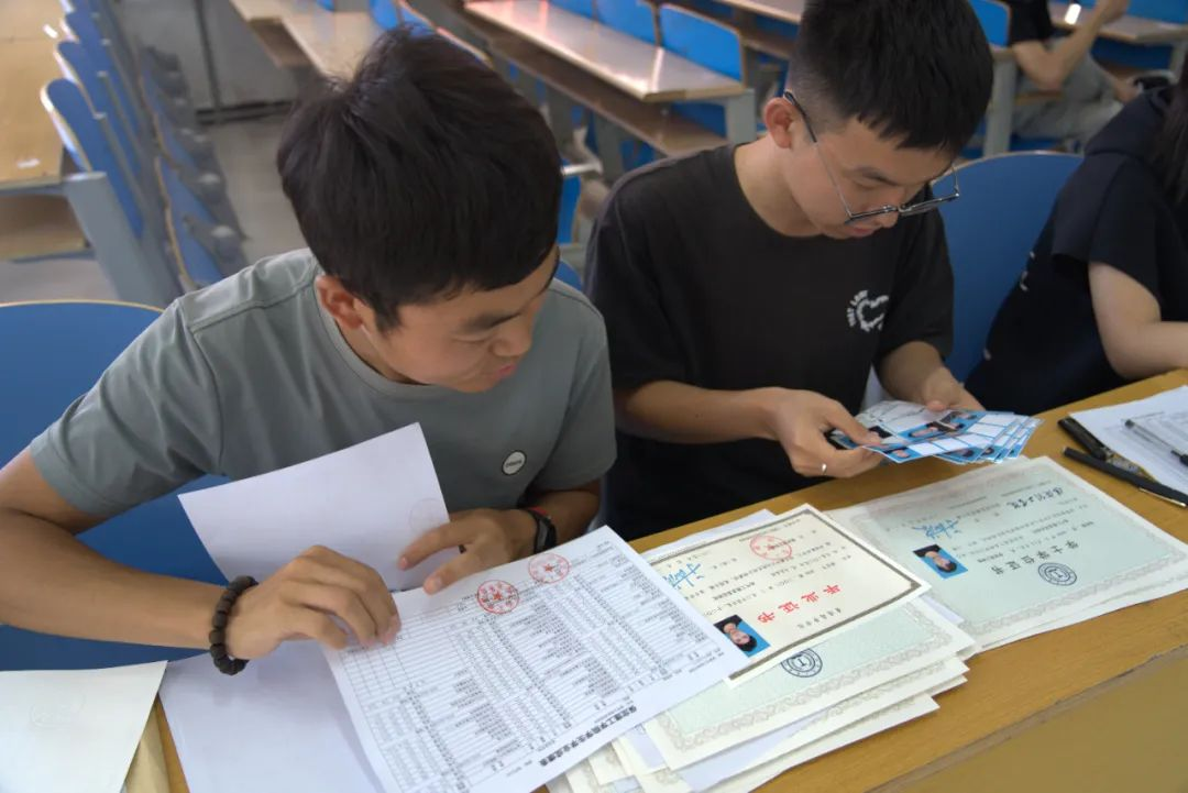 保定理工学院 资源与工程技术学院 青春散场 梦想启航