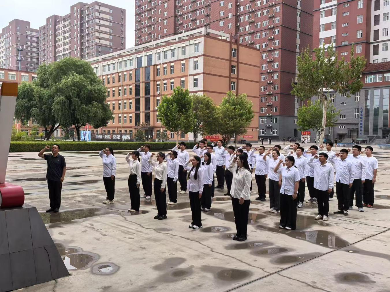 誓守初心|保定理工学院|管理学院|重温誓词守本色,勇担使命赴远方