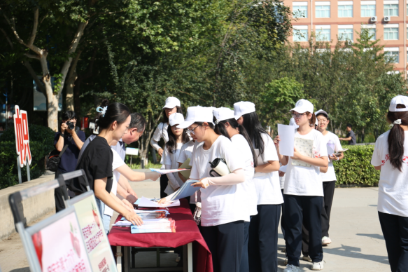 保定市民宗局梁丽敏局长一行到保定理工学院开展铸牢主题宣教活动