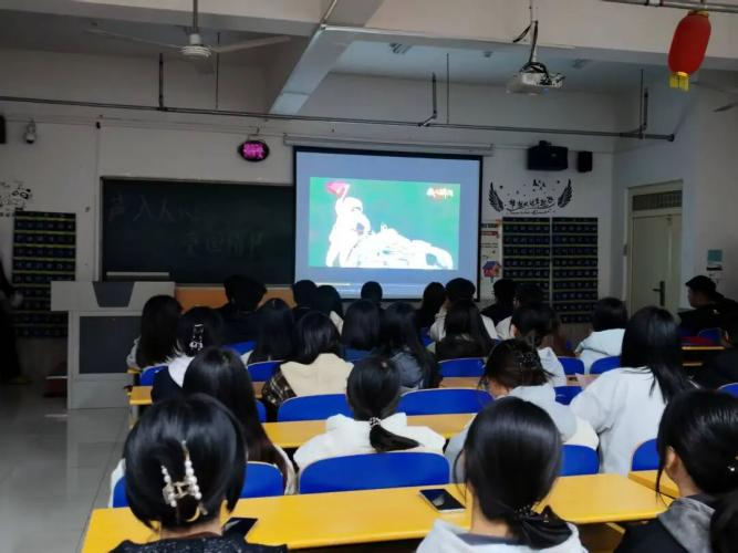 【教育学院·学院快讯】“时代先声，爱国情怀”爱国主义经典诵读活动圆满落幕