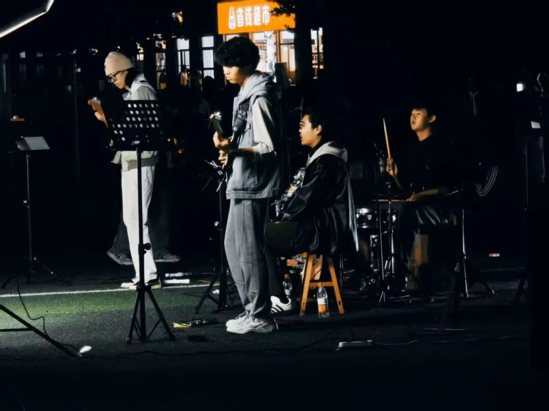 青春校园|校庆乐队歌单投票,Pick你在现场最想听到的那首歌!