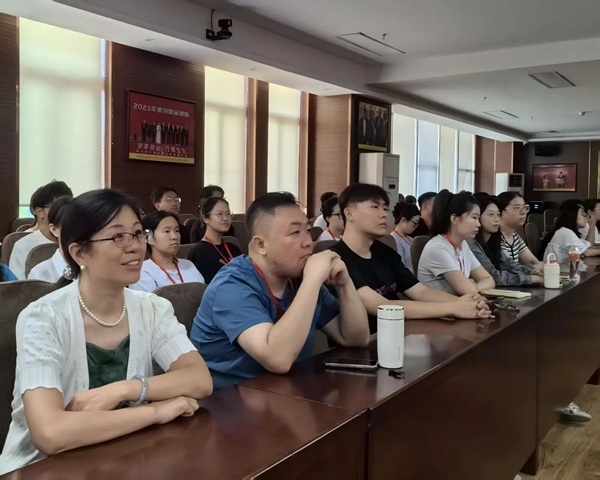 铭记历史|保定理工学院|管理学院|铭记历史誓立报国之志，缅怀先烈厚植爱国情怀