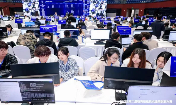 【榜样引领】全国三等奖+2‼️！2025第二届全国教育信息技术应用创新大赛，保理学子再获佳绩！