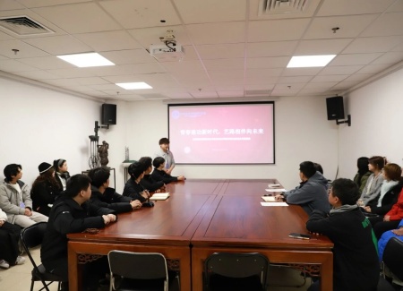 “艺”起携手，共绘新篇：保定理工学院艺术学院与保定市美术馆合作洽谈顺利推进