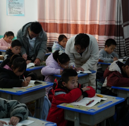 以美培元 文艺赋能 —— 保定理工学院美育支教点亮易县乡村学子艺术梦