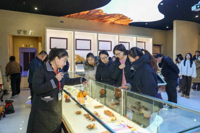 交流互鉴促提升 校际联动强党建——全市教育系统党务干部党建交流活动在我校成功举办