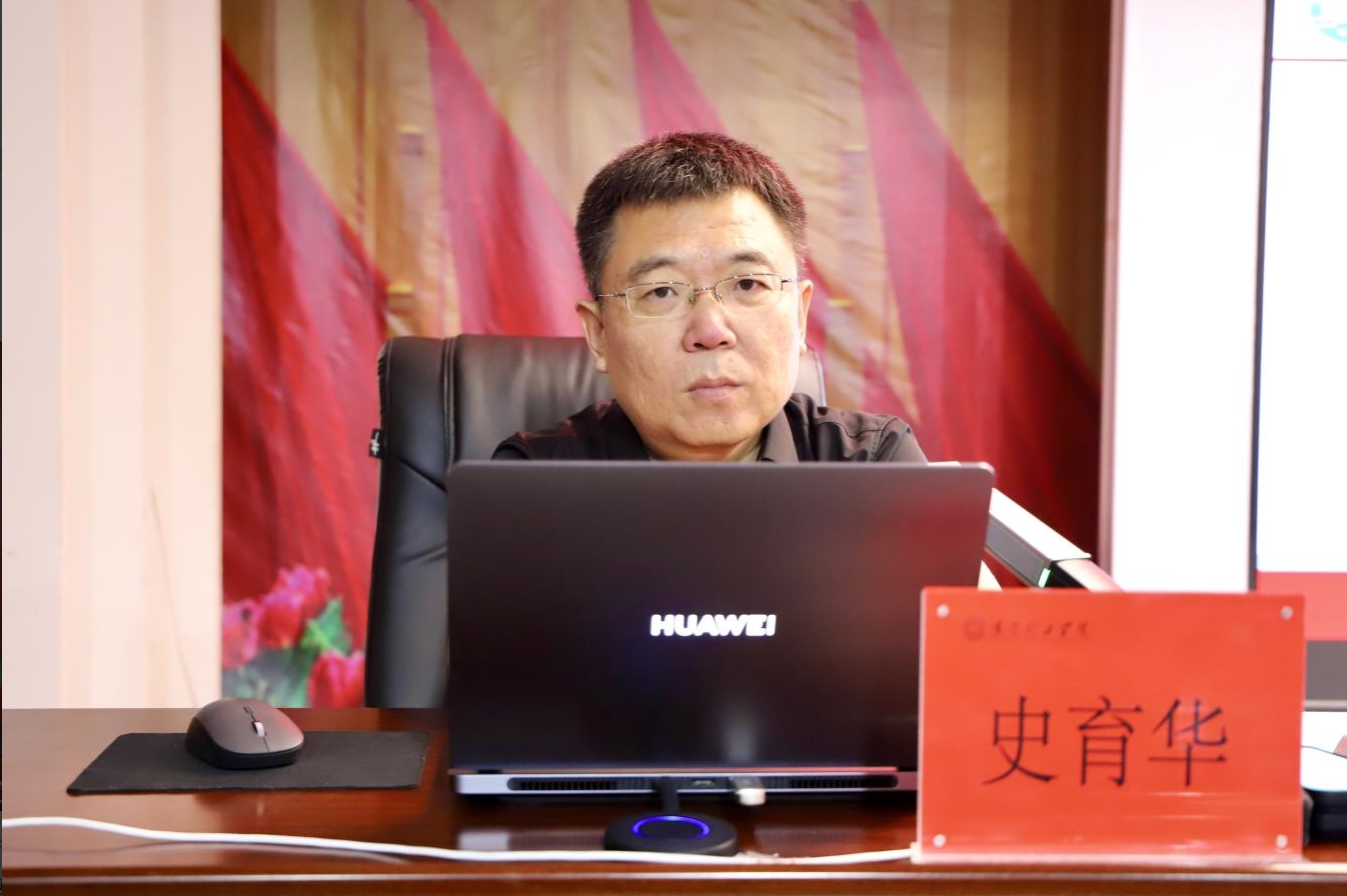 深耕经典铸魂育人 协同赋能思政课堂——首届驻保高校马克思主义经典著作研读与赋能思政课教学研讨会在保定理工学院召开