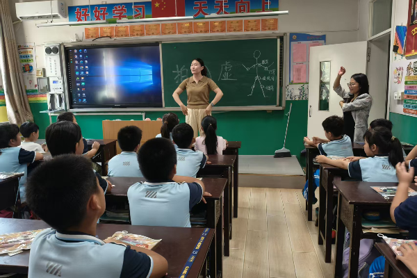 深耕中医科普之行，厚植少年国粹之心——康复医学院开展中医适宜技术进校园科普活动